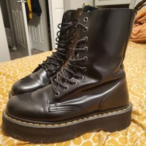 Jadon Hi Platform Dr. Martens